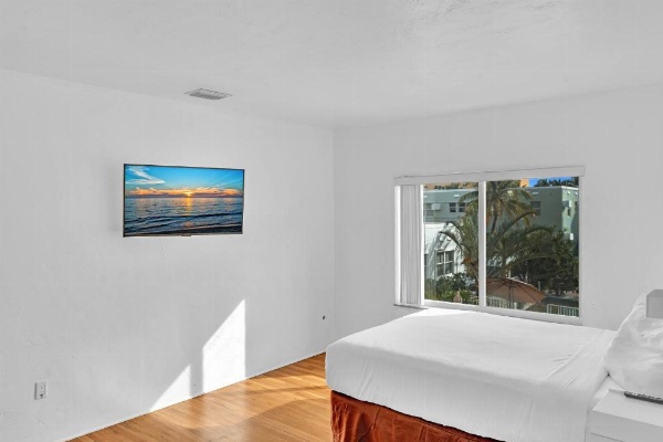 Hollywood Beach Hotels image 25